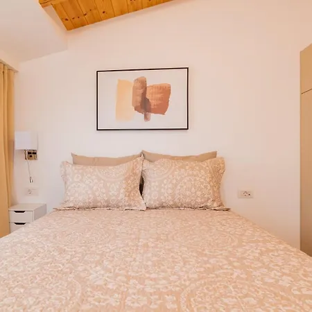 Lägenhet Dimitra Suites