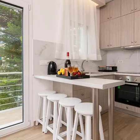 Dimitra Suites Apartment *